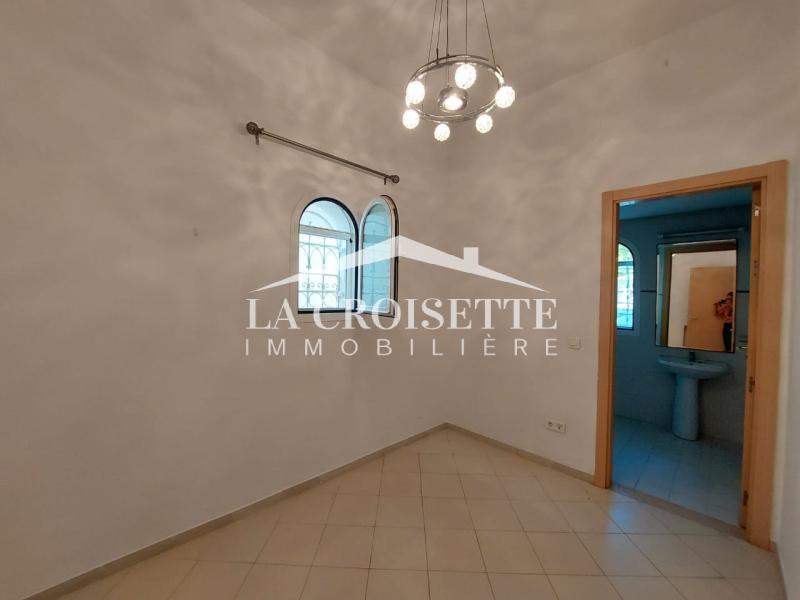 Villa S+3 vue sur mer à Gammarth